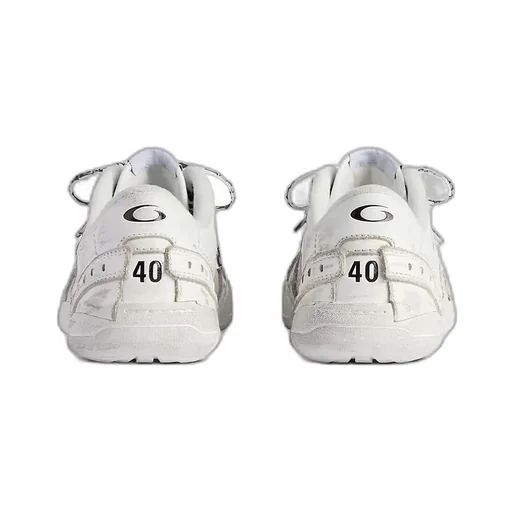 Hamptons Medium Worn-Out Sneaker