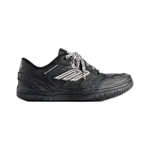 Hamptons Worn-Out Sneaker