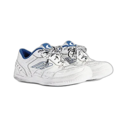 Hamptons Worn-Out Sneaker