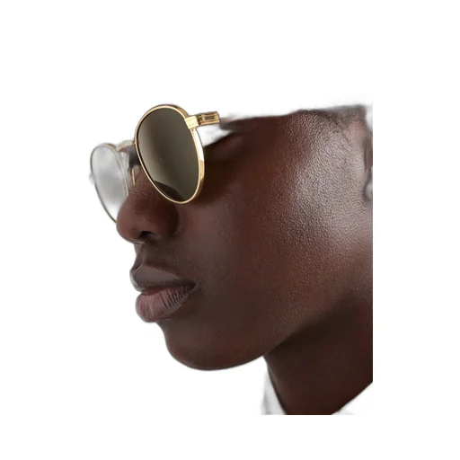 Sunglasses With The Iconic Metal Plaque