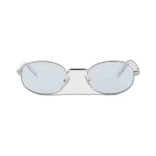 Sunglasses With The Iconic Metal Plaque