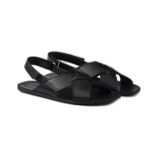 Decò Leather Crisscross Sandals