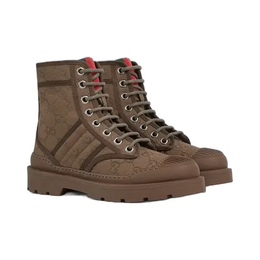 Boot With Web