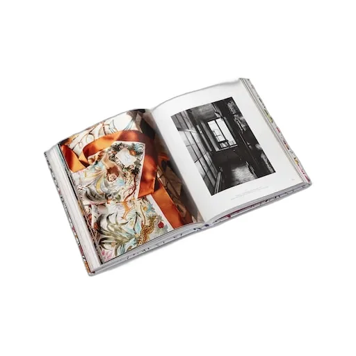 Gucci: The Art Of Silk