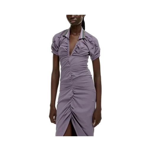 Pulling Dress
