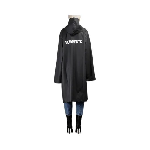 Logo Raincoat