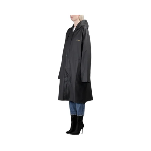 Logo Raincoat