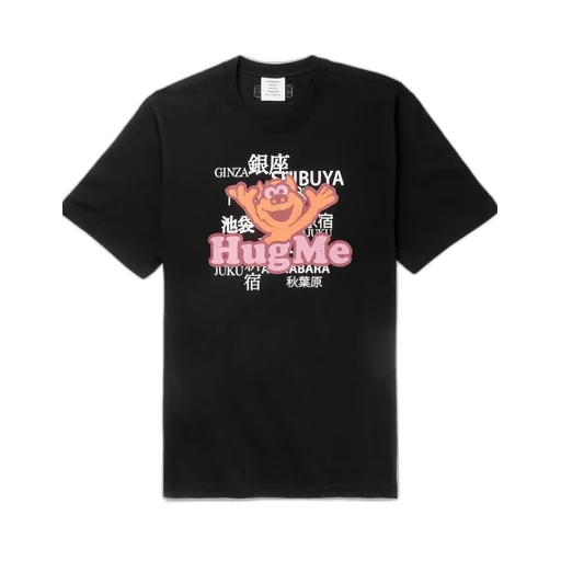 Hug Me Graphic T-Shirt
