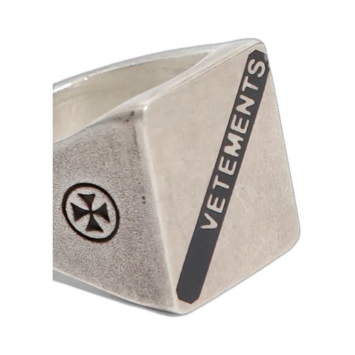 Logo Ring