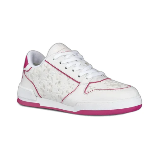 One Sneaker