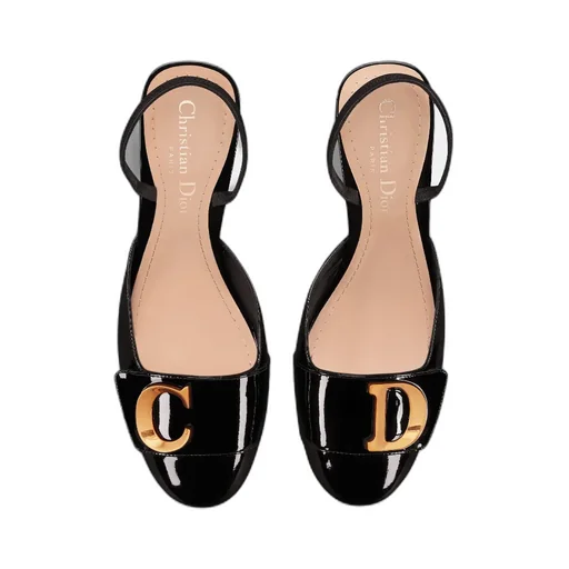 Logo Plaque Round Toe Pumps
