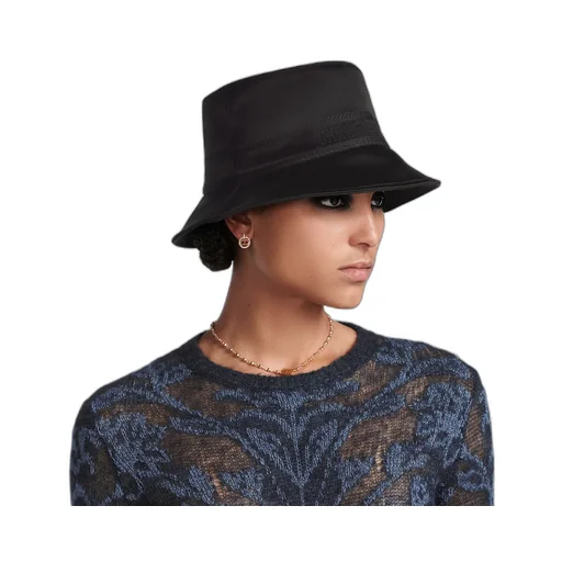 Logo Hat