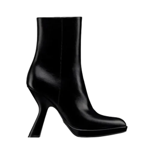 Pointed Toe Zip-Up Boots