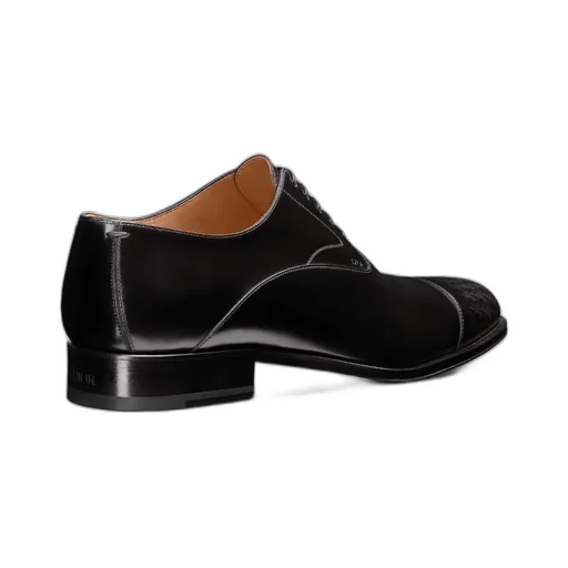 Timeless Oxford Shoe