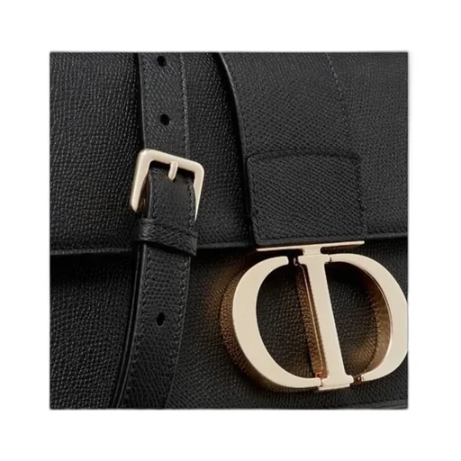 30 Montaigne Chain Bag