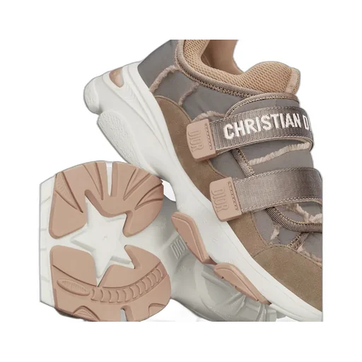 D-Wander Sneakers