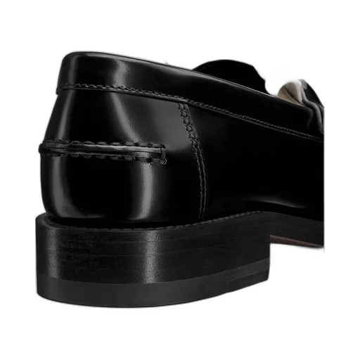 Emblem Loafer