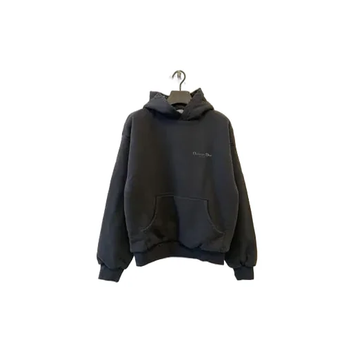 Long-Sleeved Hooded Sweater