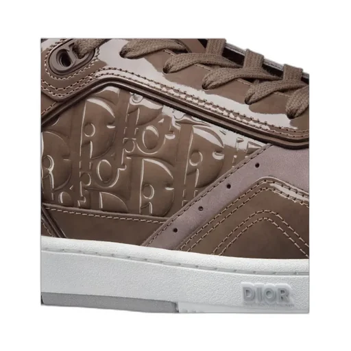 B27 Low-Top Sneaker