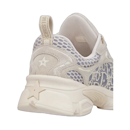 Vibe Sneaker