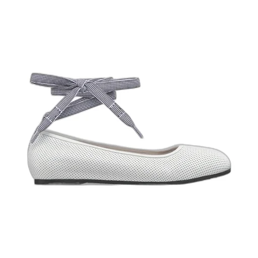 D-Journey Lace-Up Ballet Flat