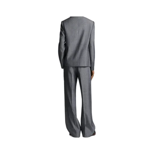 Jacket With Rounded Closure