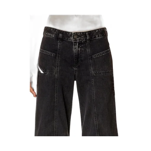 D-Akii Low-Rise Bootcut Jeans