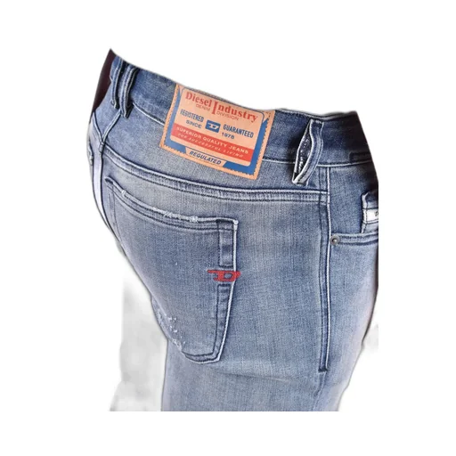 1979 Sleenker Distressed Skinny Jeans