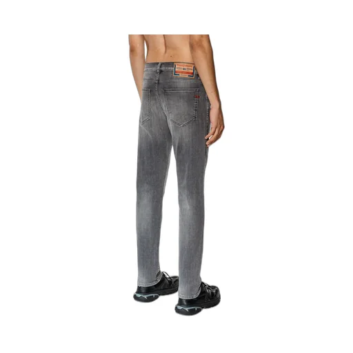 D-Strukt Low-Rise Slim-Fit Jeans