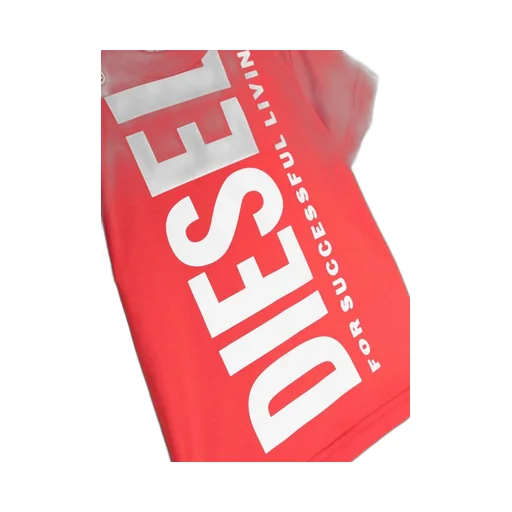 Logo-Print Detail T-Shirt