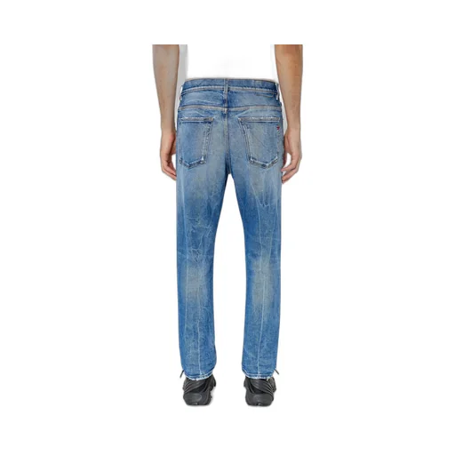 D-Fining Tapered-Leg Jeans