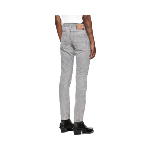 1995 Straight Leg Jeans