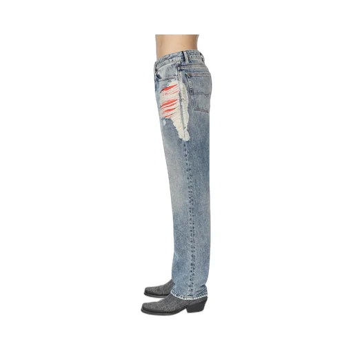 Straight Jeans