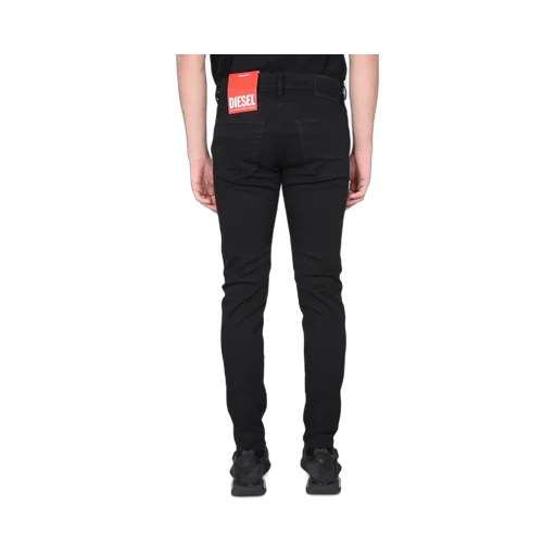 D-Strukt Straight-Leg Slim-Cut Jeans