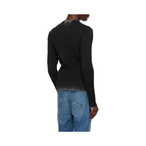 Oval D Cut-Out Ribbed Top