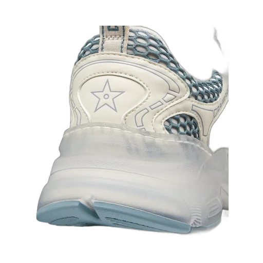 Vibe Sneaker