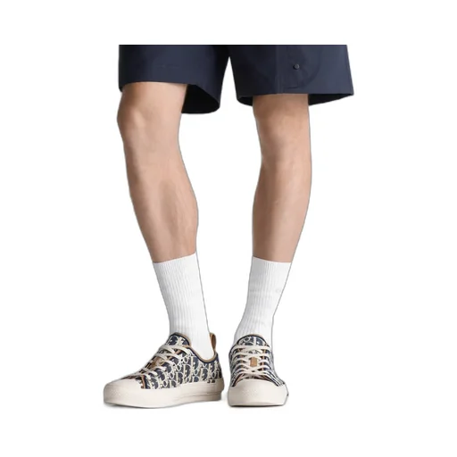 B23 League Low-Top Sneaker