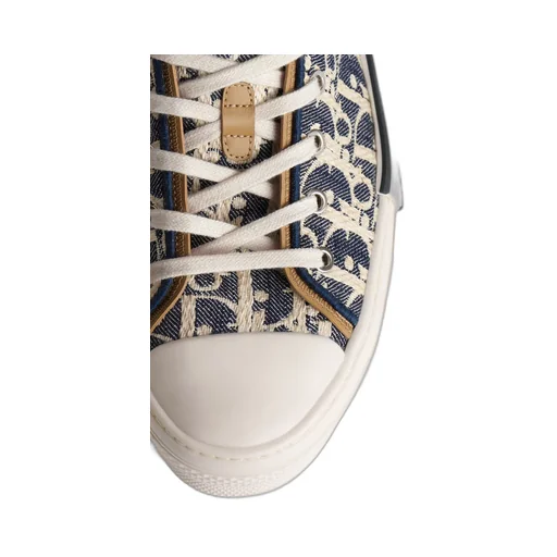 B23 League Low-Top Sneaker