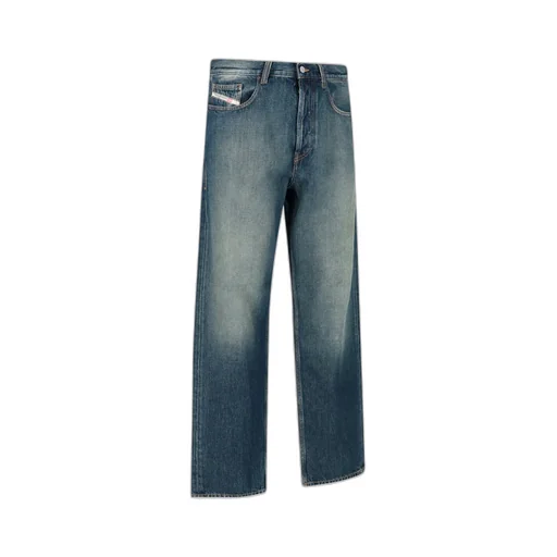 Belt-Loop Jeans
