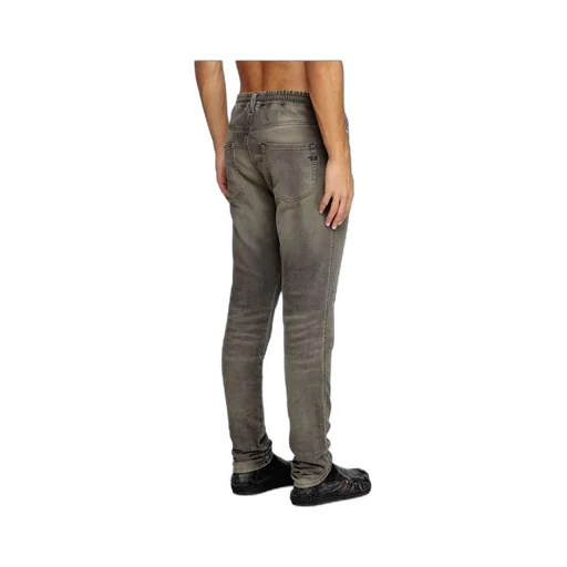 2060 D-Strukt Jeans
