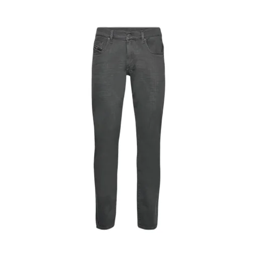 Belt-Loop Jeans