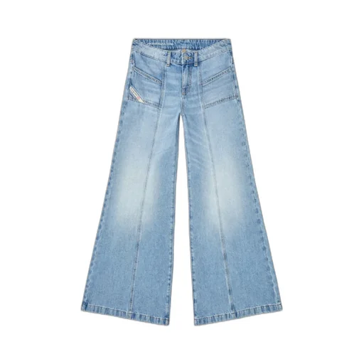 D-Akii Flared Jeans