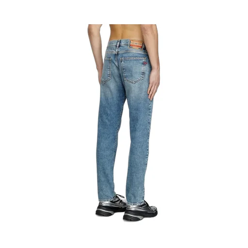 D-Strukt Distressed Slim Jeans