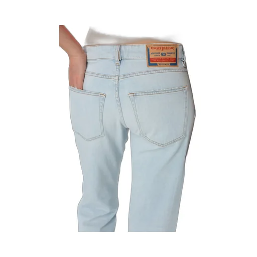 Belt-Loop Jeans