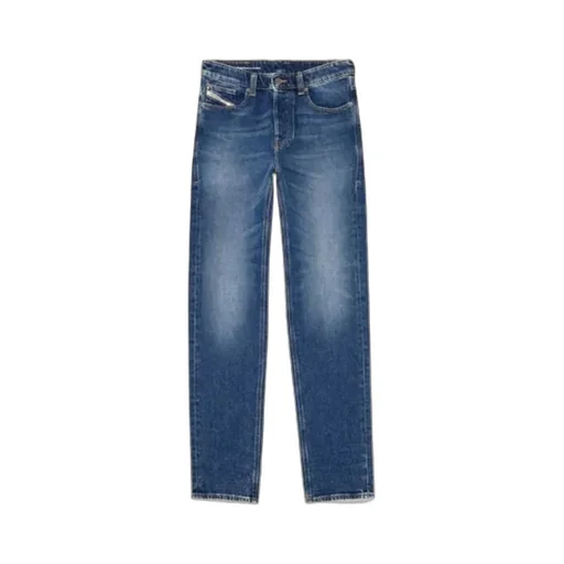 Logo Patch Straight-Leg Jeans