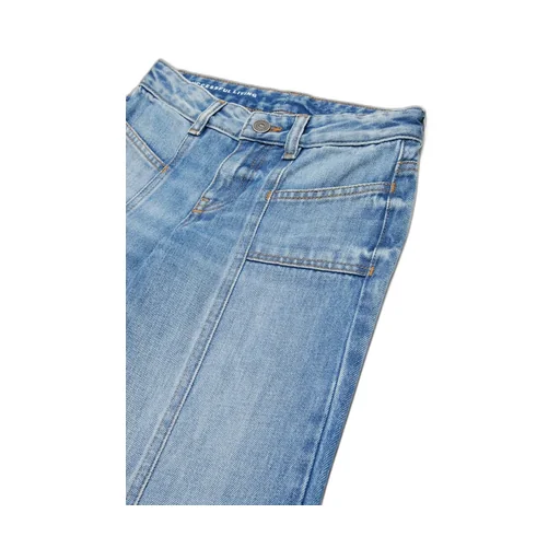 Wide-Leg Jeans