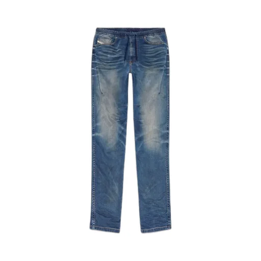 Belt-Loop Jeans