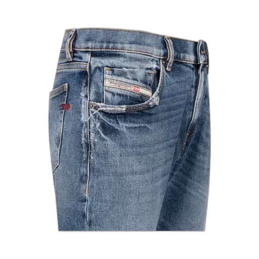 Belt-Loop Jeans
