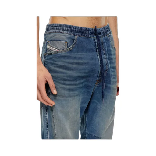 Belt-Loop Jeans