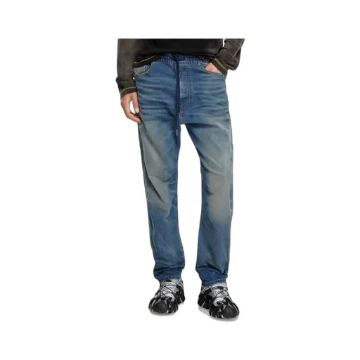 Belt-Loop Jeans